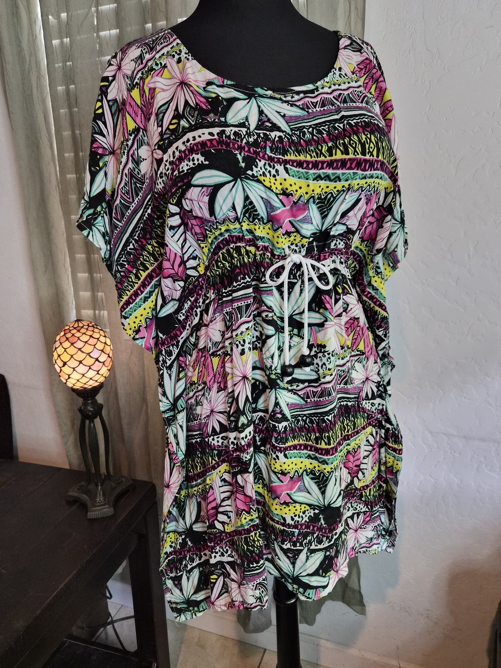 Floral Striped Women’s Calfan Coverup EUC #0102